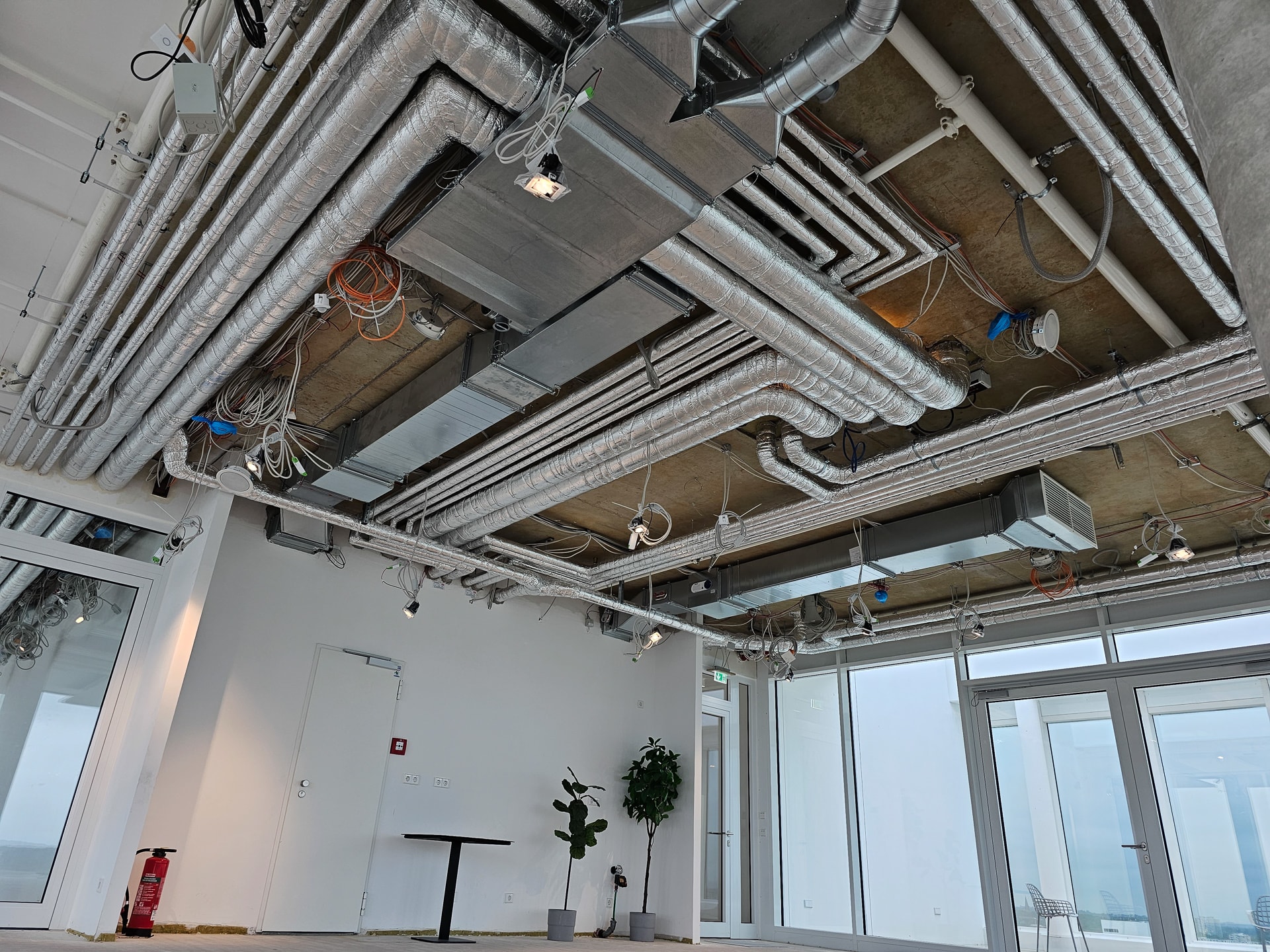 Installation Büro Berliner-Haus Wolfsburg - König Projektbau